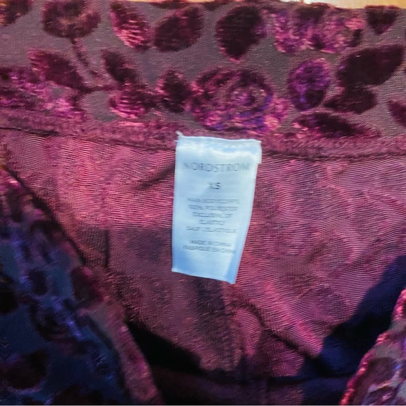 ⭐️ NORDSTROM Burgundy Floral Burned Velvet Leggings - Picture 4 of 4